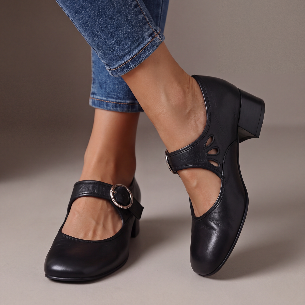 Veronica | Leather Block-Heel Mary Jane Shoes