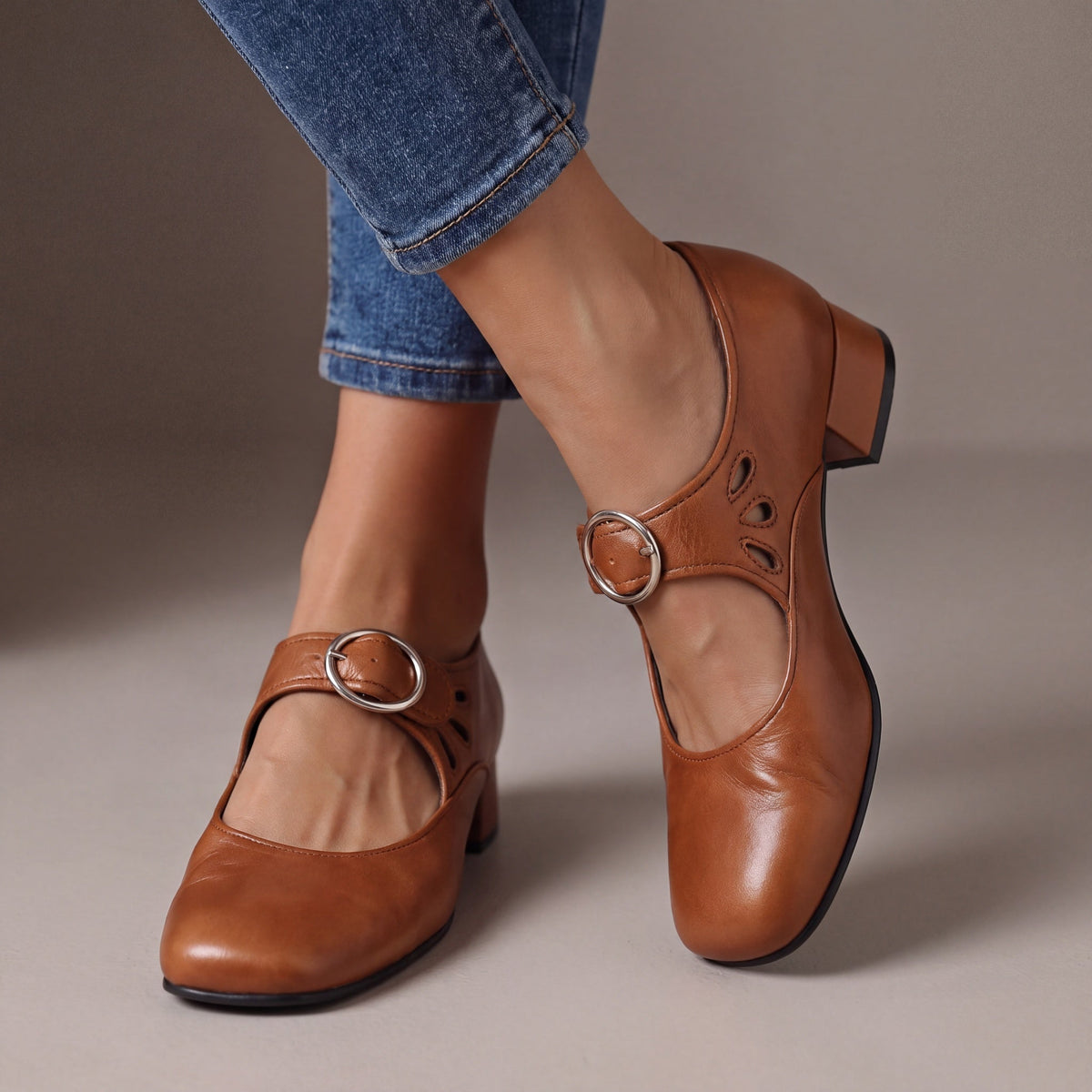 Veronica | Leather Block-Heel Mary Jane Shoes